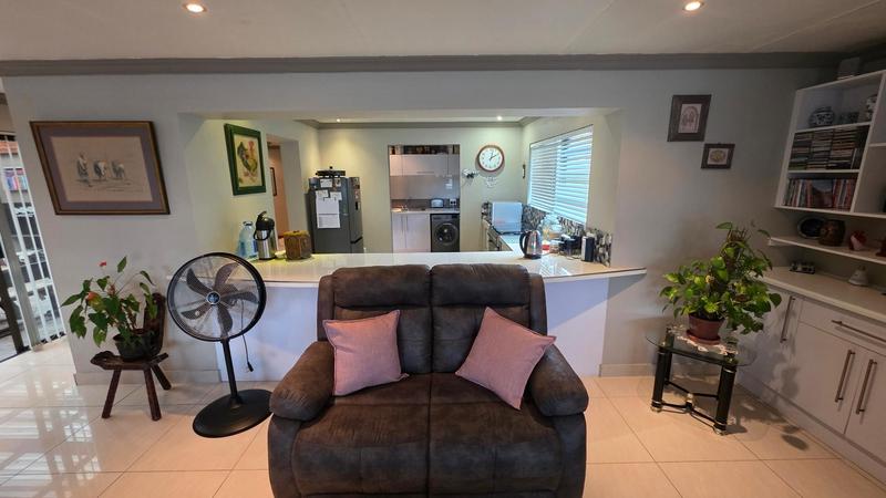 3 Bedroom Property for Sale in Reebok Western Cape